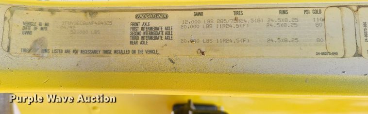 image for item DO4395 1992 Freightliner FLD112  semi truck