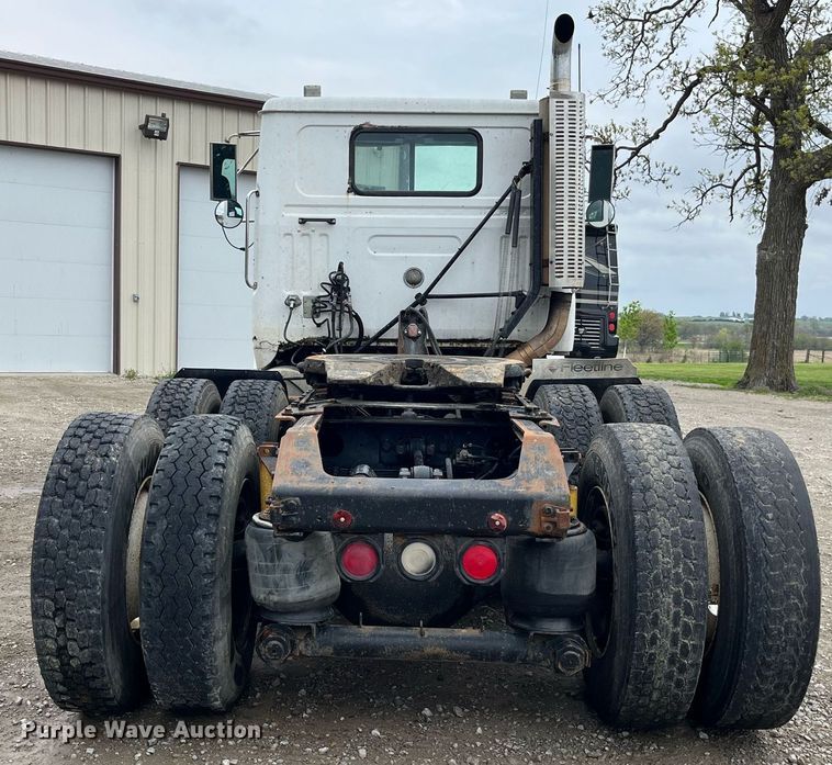 image for item DP0479 1996 Volvo WCA  semi truck