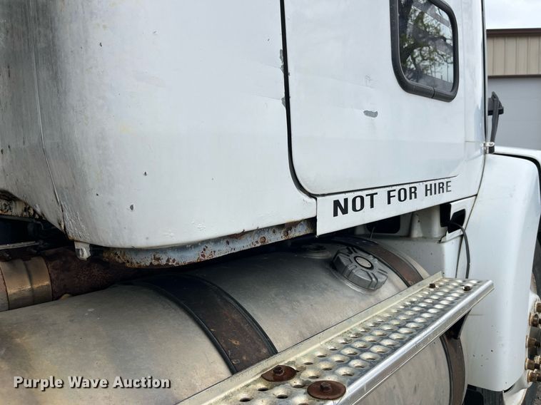 image for item DP0479 1996 Volvo WCA  semi truck