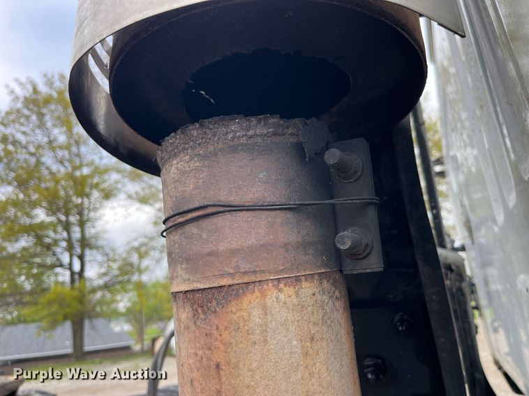 image for item DP0479 1996 Volvo WCA  semi truck