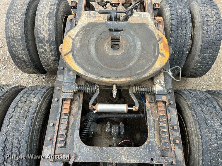 image for item DP0479 1996 Volvo WCA  semi truck