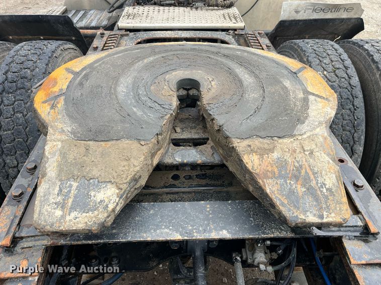 image for item DP0479 1996 Volvo WCA  semi truck