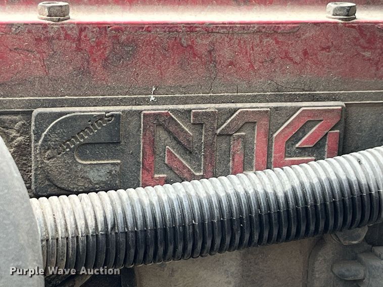 image for item DP0479 1996 Volvo WCA  semi truck