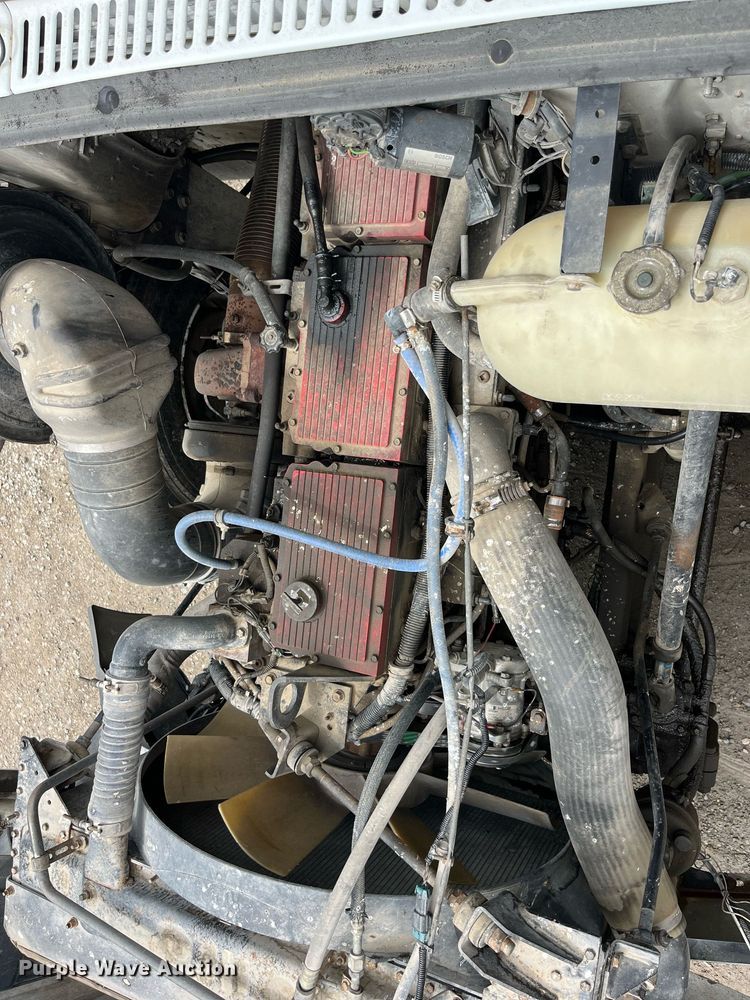 image for item DP0479 1996 Volvo WCA  semi truck