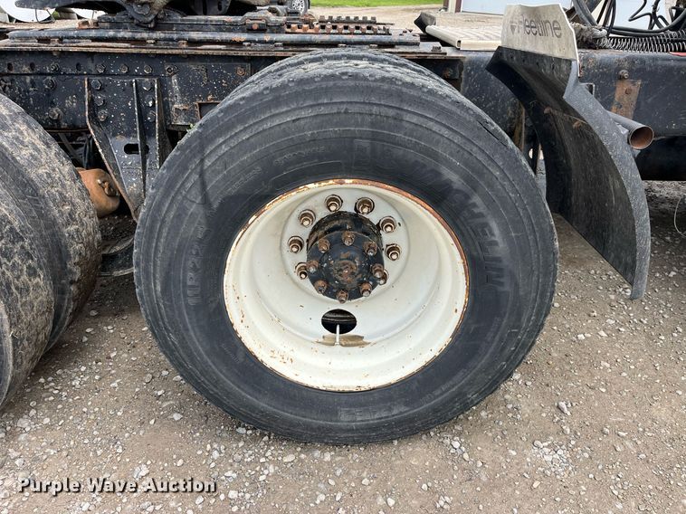 image for item DP0479 1996 Volvo WCA  semi truck