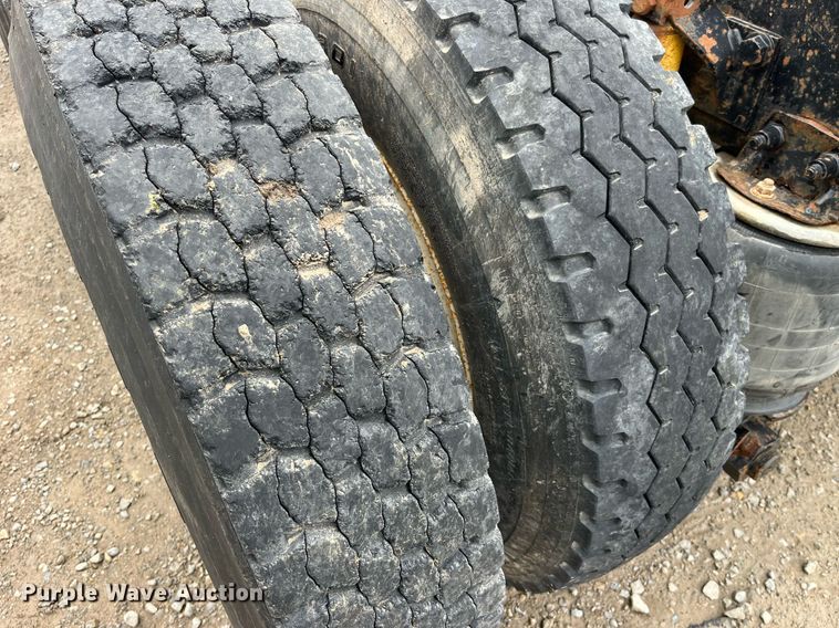 image for item DP0479 1996 Volvo WCA  semi truck