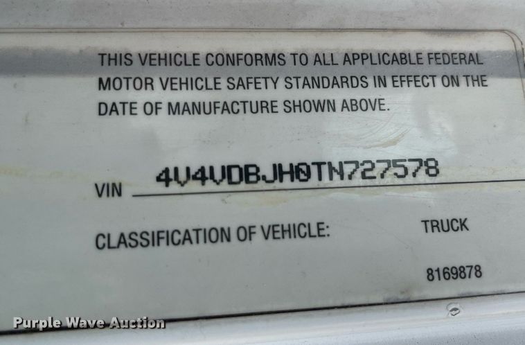 image for item DP0479 1996 Volvo WCA  semi truck