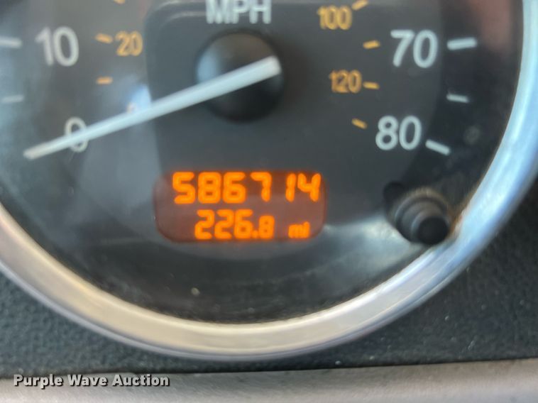 image for item DQ2046 2012 Peterbilt 386  semi truck