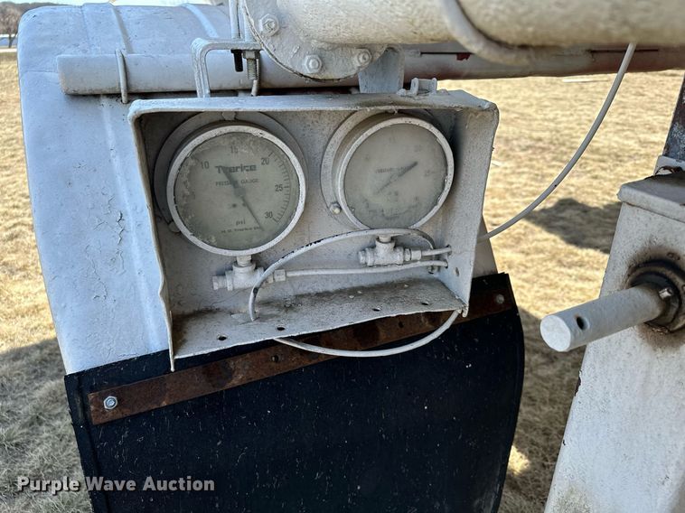 image for item DQ7310 1966 Butler  pneumatic dry bulk trailer