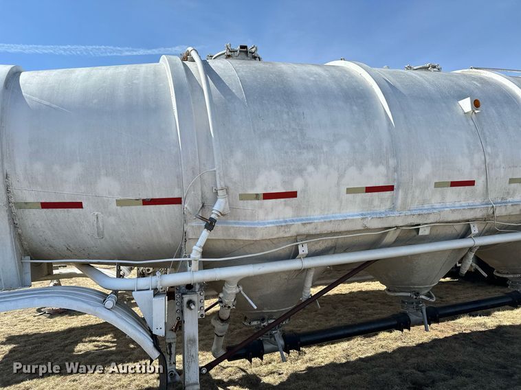 image for item DQ7310 1966 Butler  pneumatic dry bulk trailer