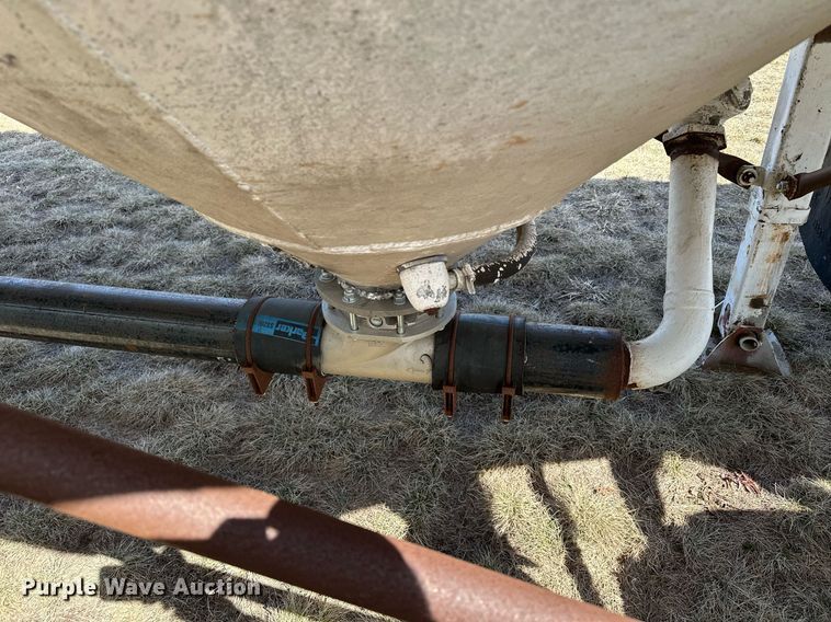 image for item DQ7310 1966 Butler  pneumatic dry bulk trailer