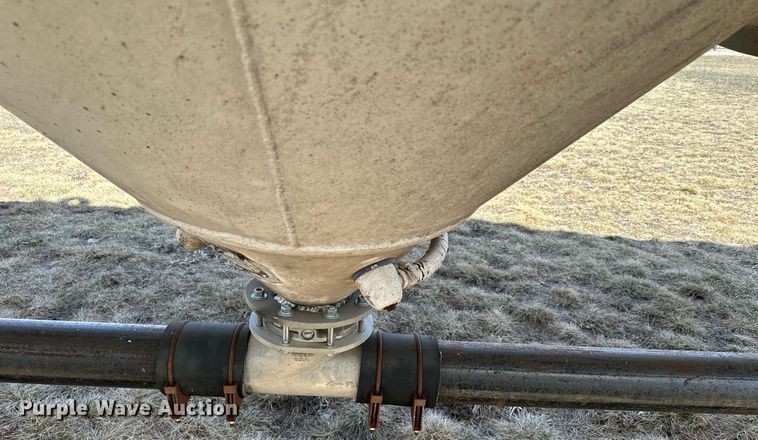 image for item DQ7310 1966 Butler  pneumatic dry bulk trailer