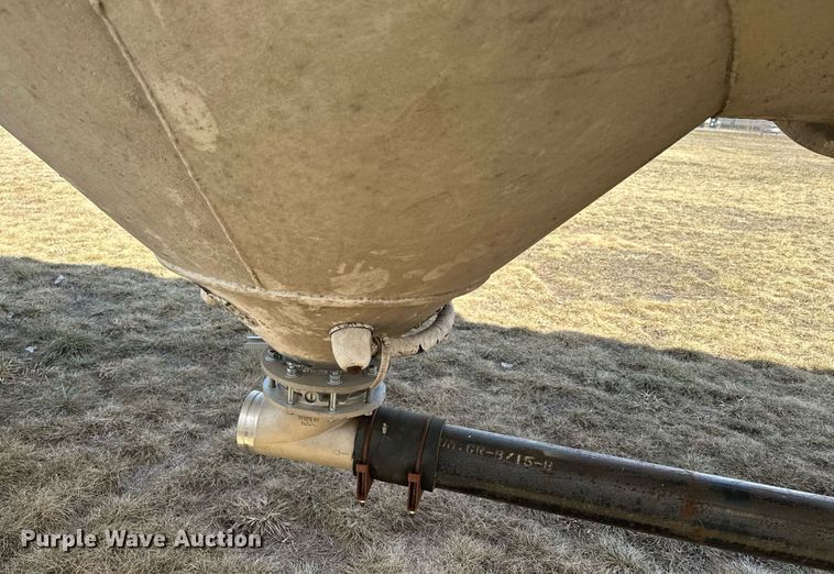 image for item DQ7310 1966 Butler  pneumatic dry bulk trailer