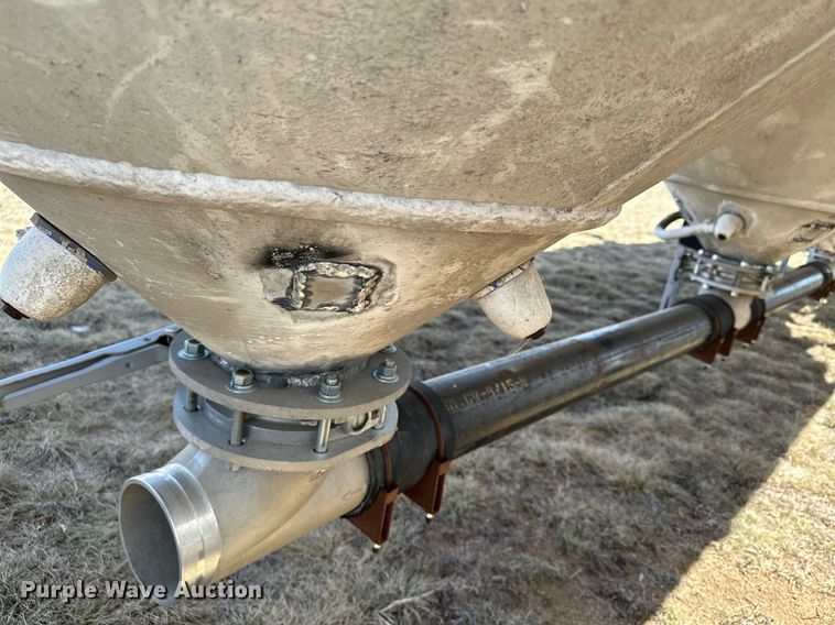 image for item DQ7310 1966 Butler  pneumatic dry bulk trailer