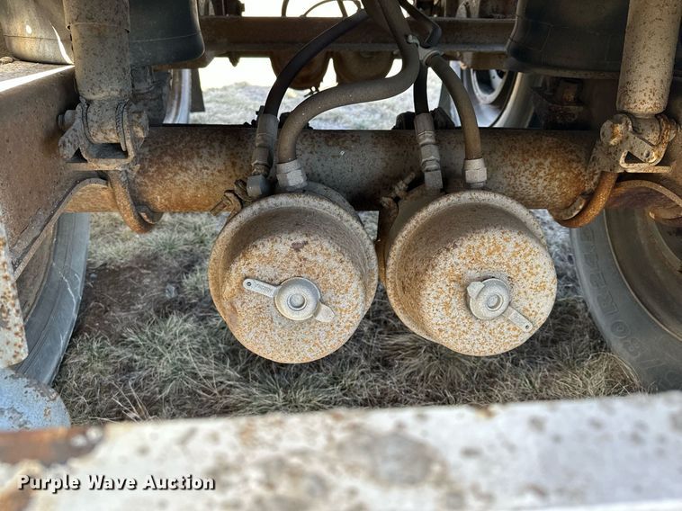 image for item DQ7310 1966 Butler  pneumatic dry bulk trailer