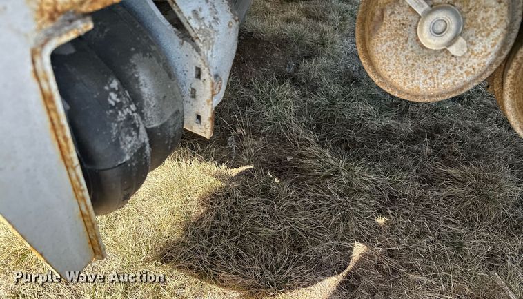 image for item DQ7310 1966 Butler  pneumatic dry bulk trailer