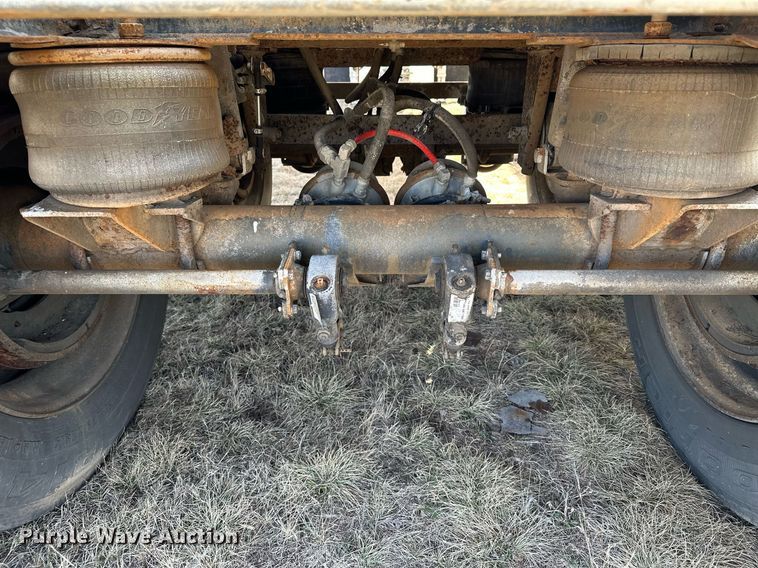 image for item DQ7310 1966 Butler  pneumatic dry bulk trailer