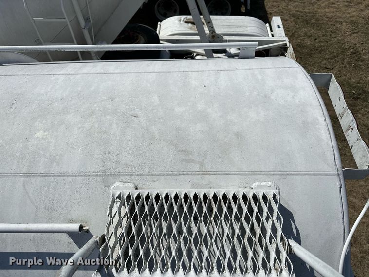 image for item DQ7310 1966 Butler  pneumatic dry bulk trailer