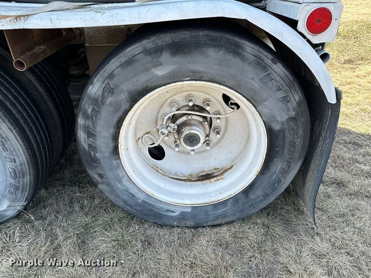 image for item DQ7310 1966 Butler  pneumatic dry bulk trailer