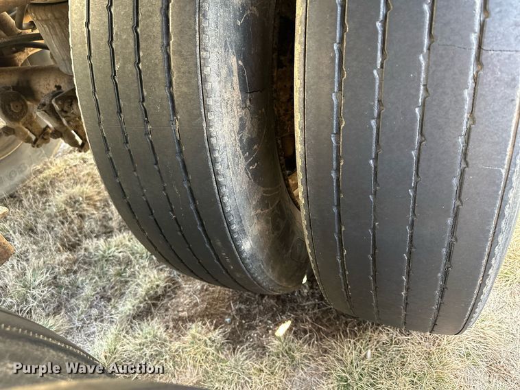 image for item DQ7310 1966 Butler  pneumatic dry bulk trailer