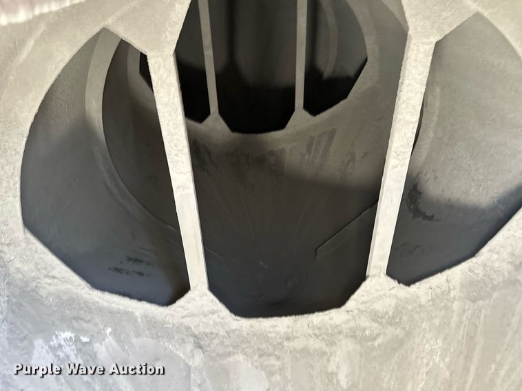 image for item DQ7311 1978 Fruehauf  pneumatic dry bulk trailer