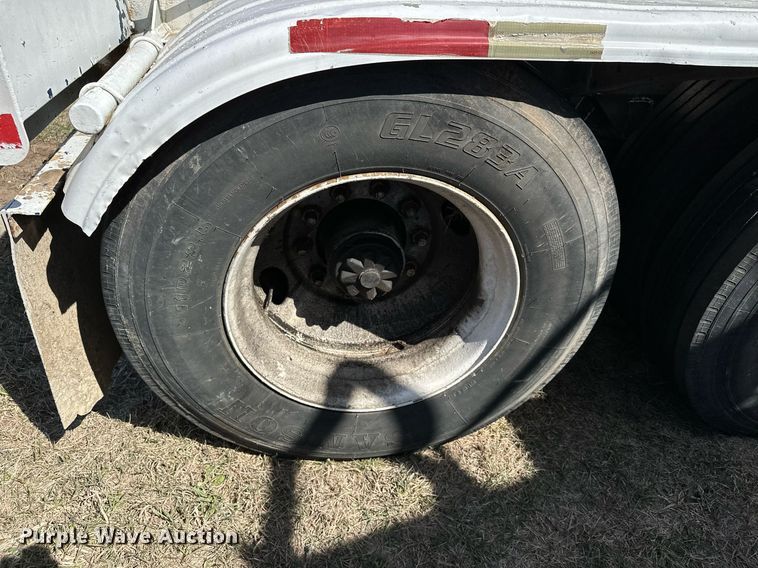 image for item DQ7311 1978 Fruehauf  pneumatic dry bulk trailer