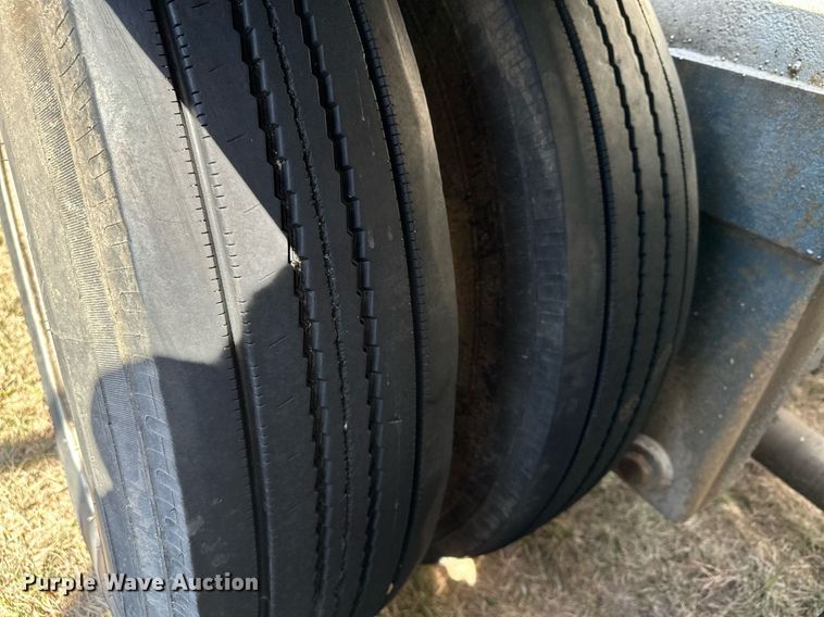 image for item DQ7311 1978 Fruehauf  pneumatic dry bulk trailer