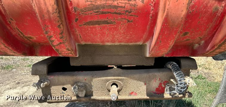 image for item DQ8717 1971 Fruehauf  dump trailer