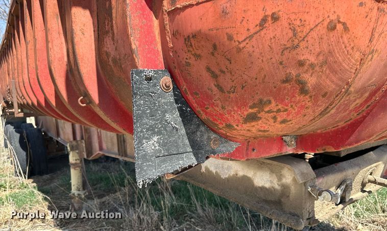 image for item DQ8717 1971 Fruehauf  dump trailer