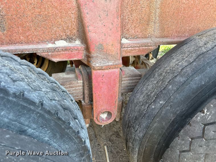 image for item DQ8717 1971 Fruehauf  dump trailer