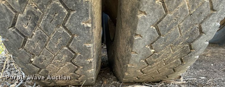 image for item DQ8717 1971 Fruehauf  dump trailer