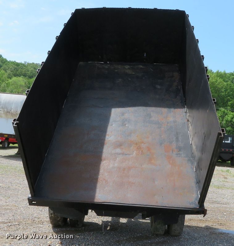 image for item DR0164 1987 Ford F700  dump truck