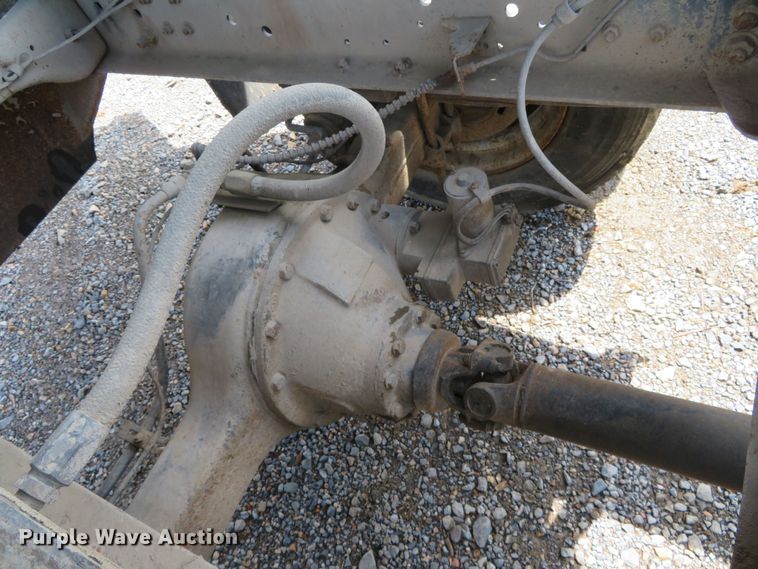 image for item DR0164 1987 Ford F700  dump truck