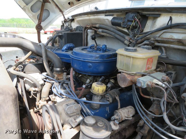 image for item DR0164 1987 Ford F700  dump truck