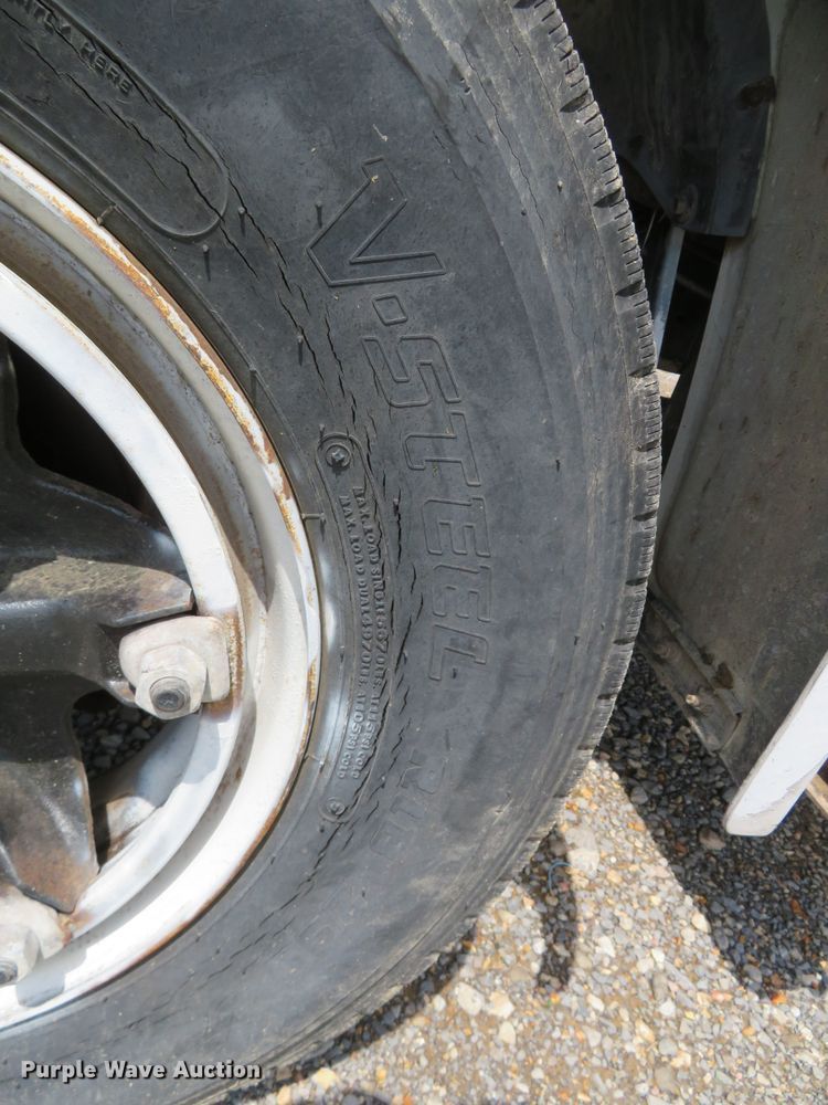 image for item DR0164 1987 Ford F700  dump truck