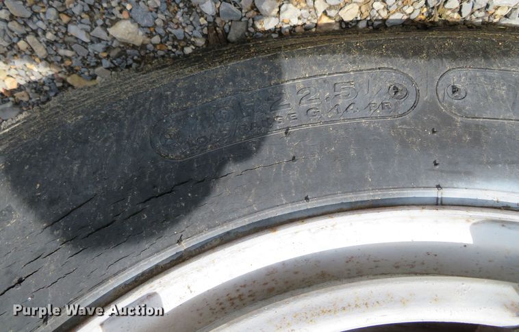 image for item DR0164 1987 Ford F700  dump truck