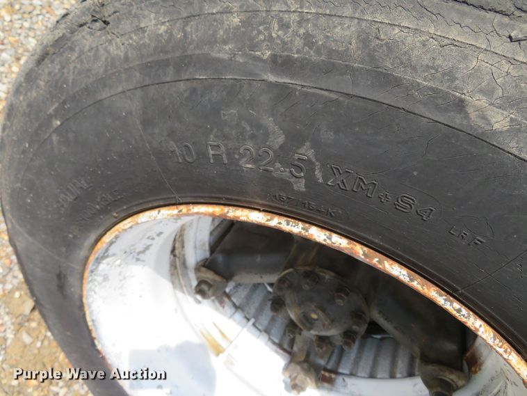 image for item DR0164 1987 Ford F700  dump truck