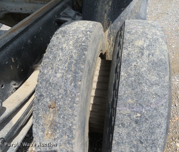 image for item DR0164 1987 Ford F700  dump truck