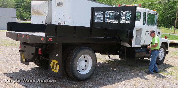 image for item DR0165 1997 Mack CS300P  dump truck