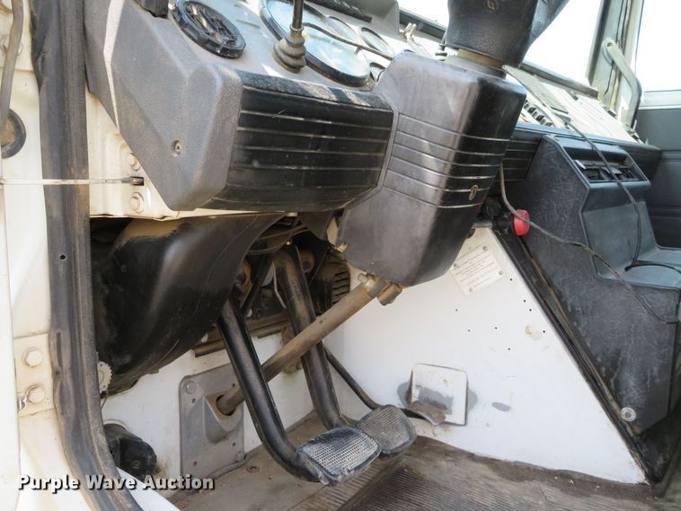 image for item DR0165 1997 Mack CS300P  dump truck