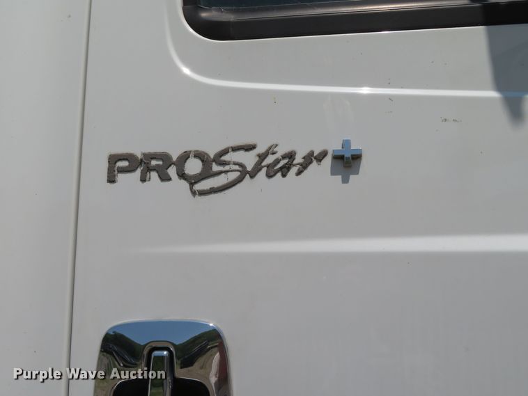 image for item DR0166 2012 International ProStar  semi truck