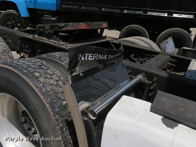 image for item DR0166 2012 International ProStar  semi truck