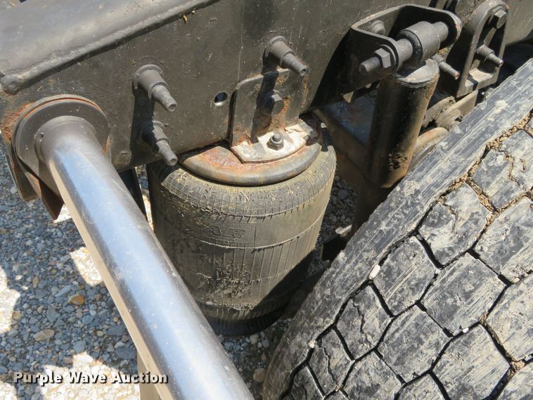 image for item DR0166 2012 International ProStar  semi truck