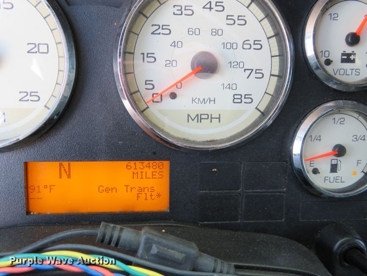 image for item DR0166 2012 International ProStar  semi truck