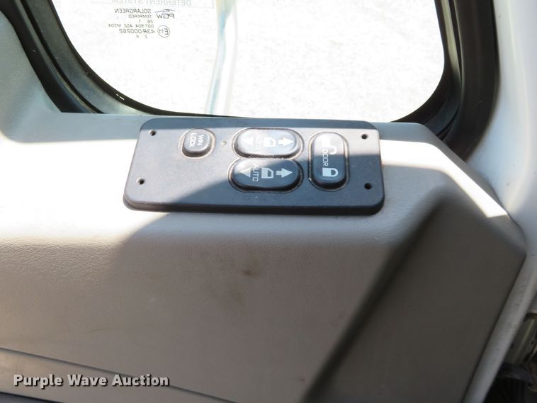 image for item DR0166 2012 International ProStar  semi truck