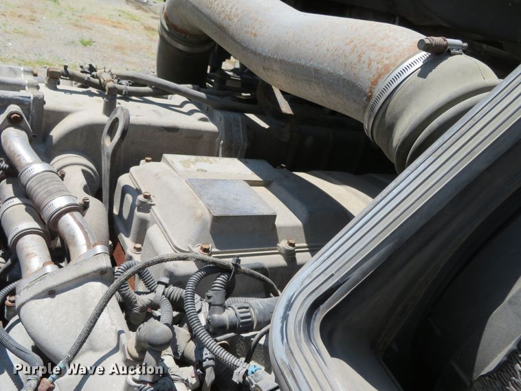 image for item DR0166 2012 International ProStar  semi truck