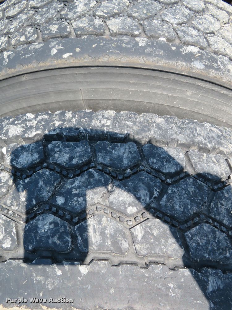 image for item DR0166 2012 International ProStar  semi truck