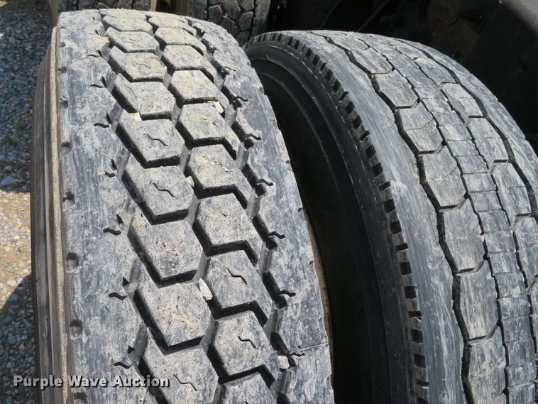 image for item DR0166 2012 International ProStar  semi truck