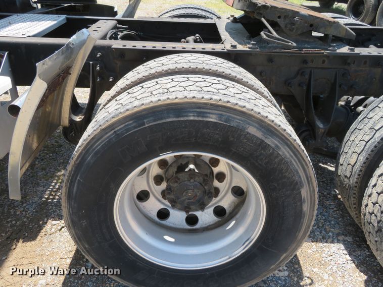 image for item DR0166 2012 International ProStar  semi truck