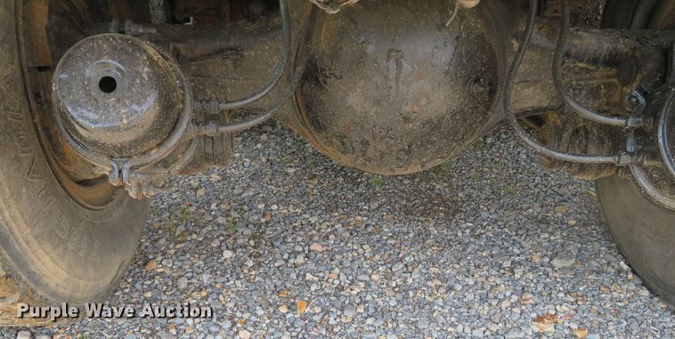 image for item DR0167 1977 Ford 900  dump truck